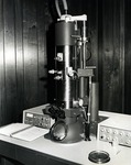 Black and white photograph of the first electron microscope in Broward County, Florida